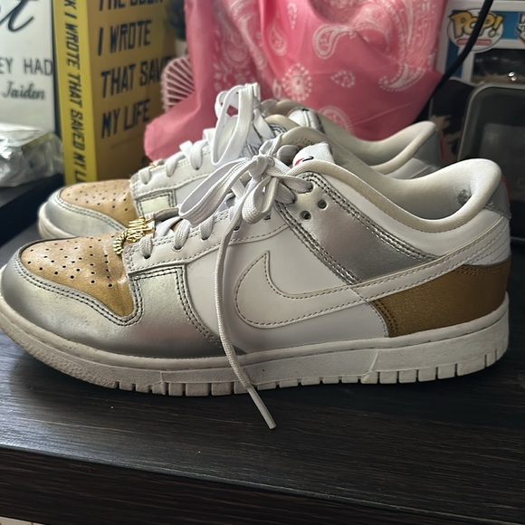 Nike Dunks - Picture 6 of 8